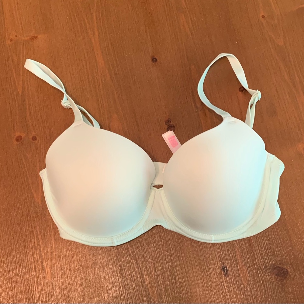 PINK by Victoria’s Secret lightly lined bra